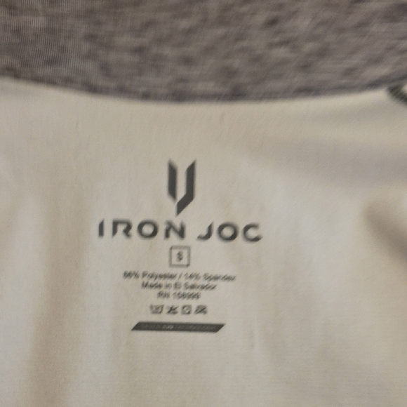 Men's Gray Zip-Up Vest - Picture 4 of 4